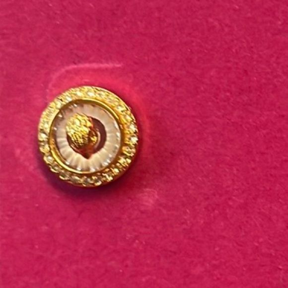 NWOT Kurt Geiger London Eagle gold studs - Picture 2 of 3